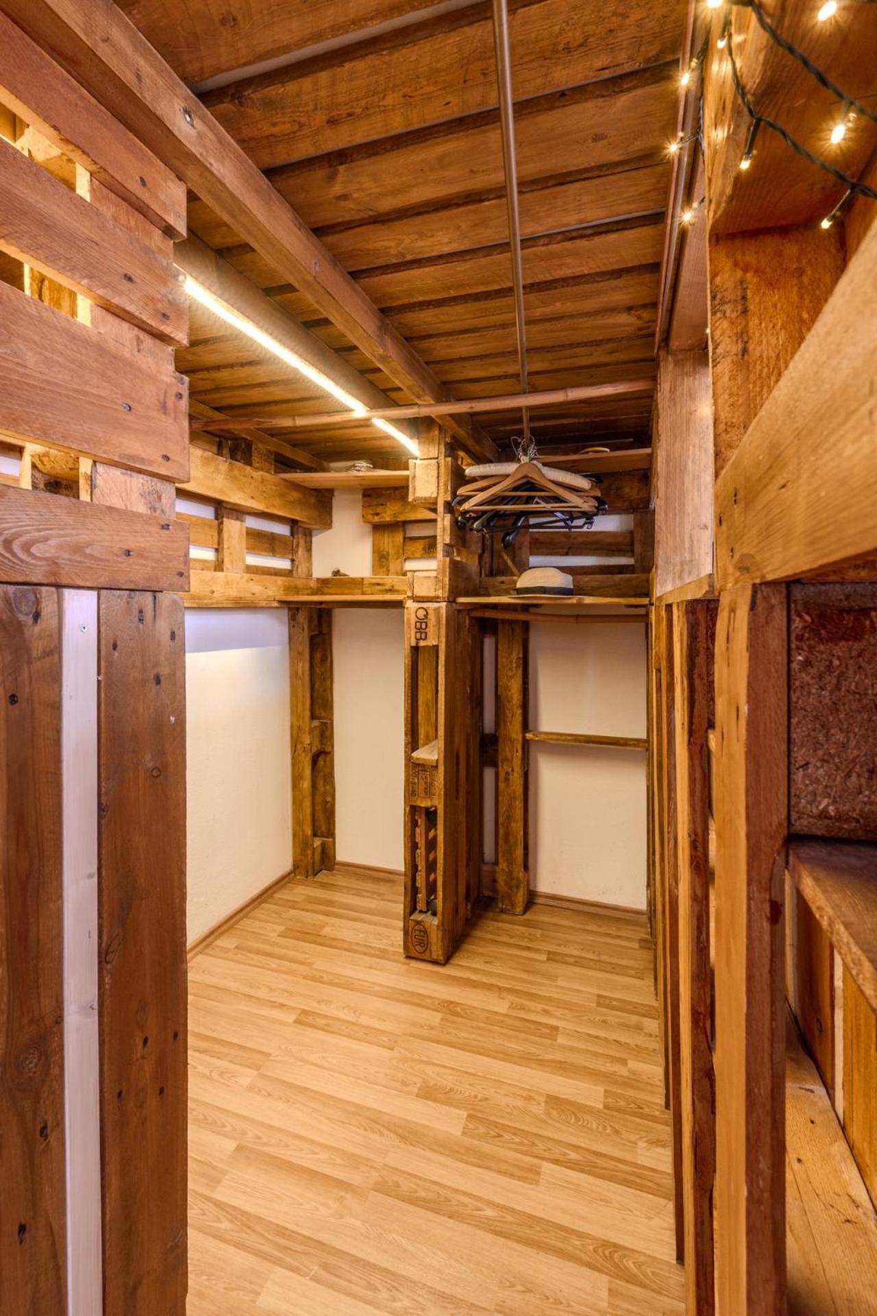 Apartment 5 Stops Away From City-Centre Wien Eksteriør bilde